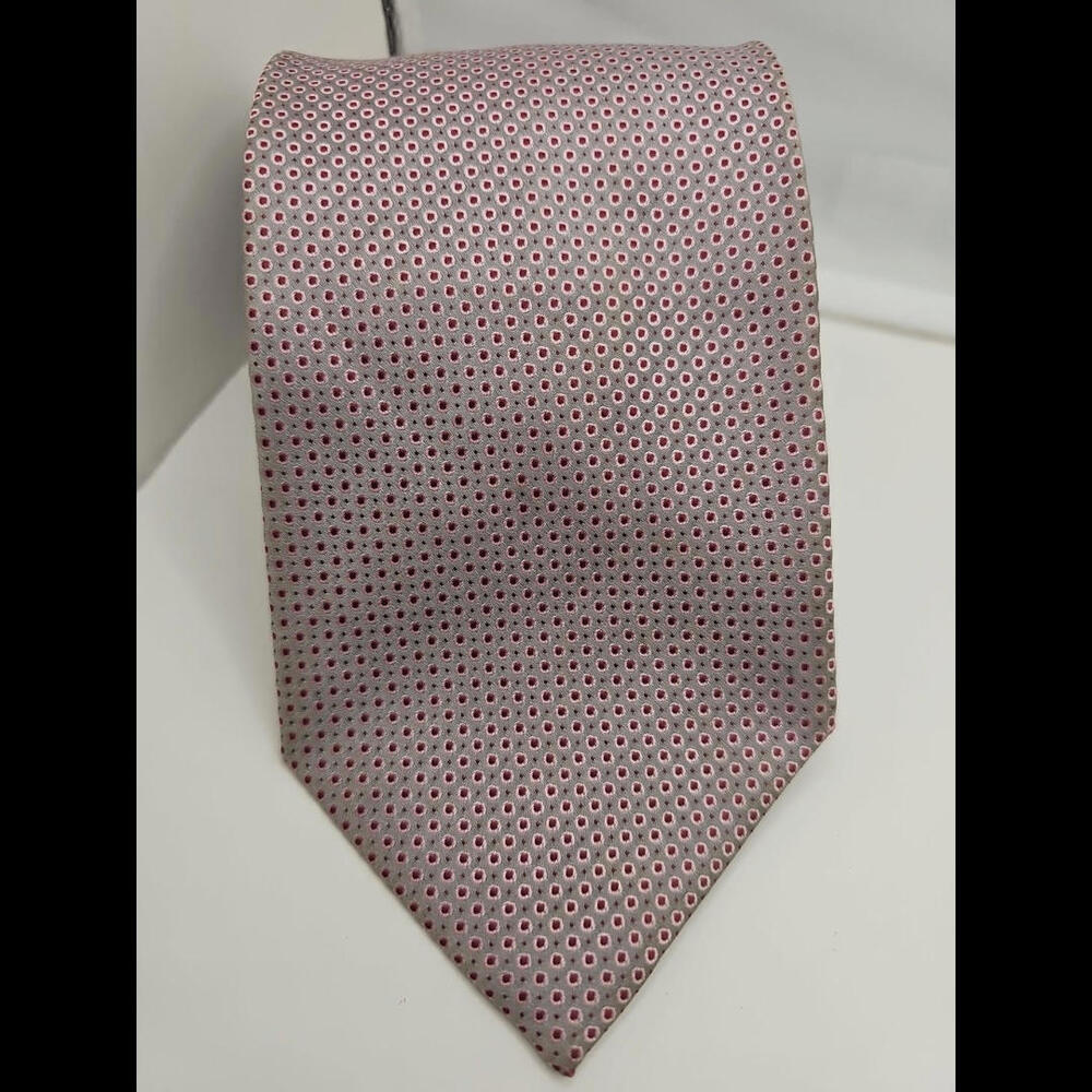 Hermosaโ New York Men's Silk Silver Pink Polka Dot Necktie 3.75 x 60